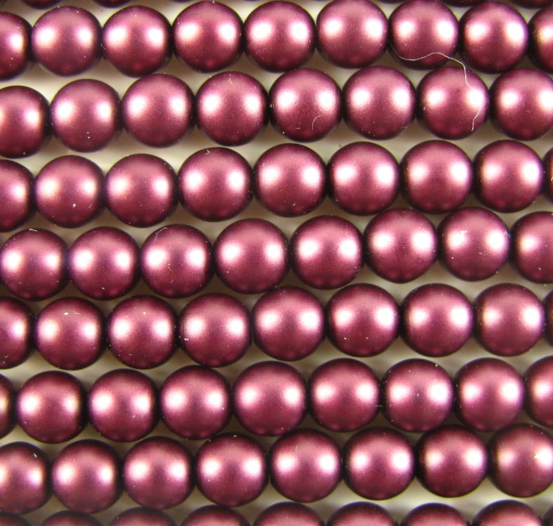 6mm Czech Round Glass Pearl Strand of 36 – 70160 – Frosted Mulberry
