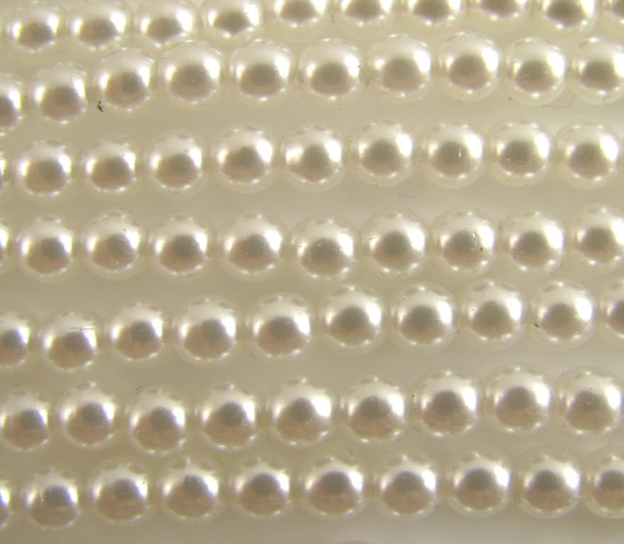 8mm Czech Round Glass Pearl - Pack of 25 – 70400 – Bright White