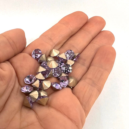 Aurora Pointy Back Chaton (C1028) SS39 – 8mm – Violet– Pack of 2