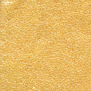 11/0 – Miyuki Delica - 5g Bag – Lined Crystal Yellow Luster – DB0233