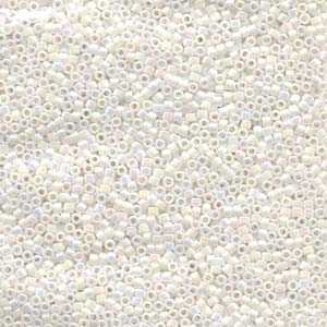 10/0 – Miyuki Delica – 5g Bag - White Pearl AB – DBM0202