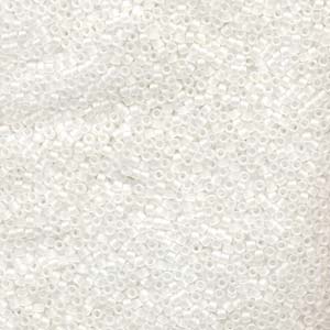11/0 – Miyuki Delica - 5g - Matte Crystal AB – DB0851