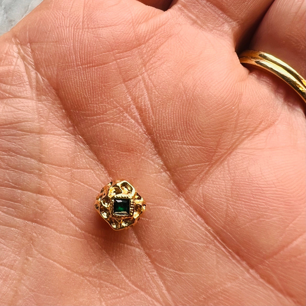 18k Gold Plated 8mm Textured Bead with Emerald Crystal - Priced Per Piece