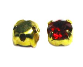 4mm Gold Plated Chaton Montee x 24 – Light Siam