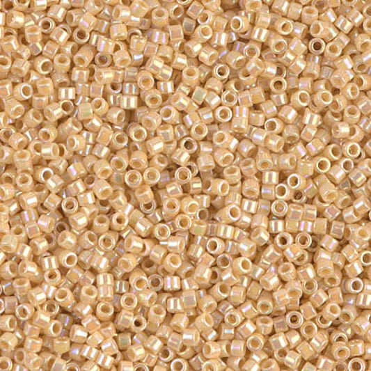 11/0 – Miyuki Delica - 5g Bag  – Opaque Pear AB – DB1571